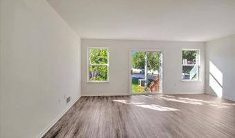 1 Esplanade Way, Bayville, NJ 08721