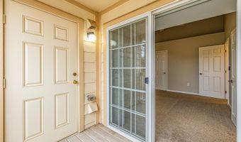 5726 N Genoa Way 301, Aurora, CO 80019