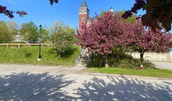 48 Meadow Ln, Campton, NH 03223