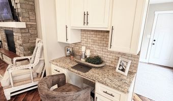 2626 SE 13th Ave, Aberdeen, SD 57401