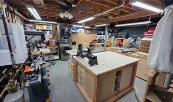 22 Edward St, Coventry, RI 02816