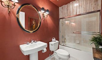 77 S Evergreen Ave 403, Arlington Heights, IL 60005