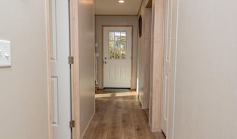 3 Back Rd, Abbot, ME 04406