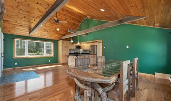17 Croto Ln, Albany, NH 03818