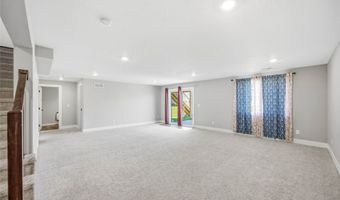 706 NE Country Meadow Dr, Ankeny, IA 50021