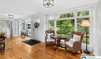 2458 Riverbend Rd, Allentown, PA 18103