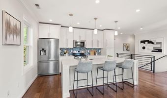817 VARNUM St NW 3, Washington, DC 20011