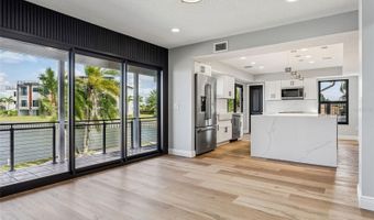 769 KINGSTON Ct, Apollo Beach, FL 33572