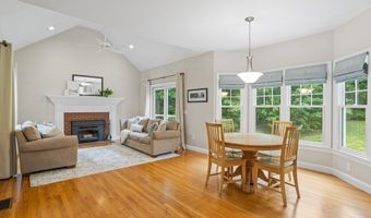 199 Fox Run Rd, Bolton, MA 01740
