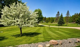 6828 Aurora Dr, Akeley, MN 56433
