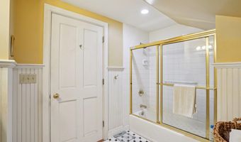 2473 Mt Hope Rd, Dodgeville, WI 53533