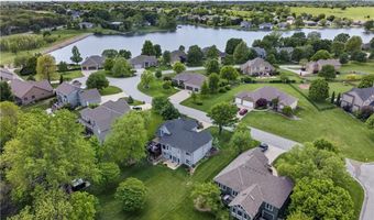18224 153rd St, Basehor, KS 66007