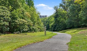 5438 SUMMER LEAF Ln, Alexandria, VA 22312