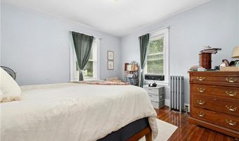 39 Ferncliff Ave, North Providence, RI 02911