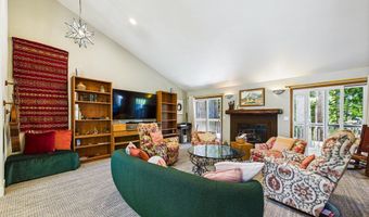 1002 Diamond Dr, Arcata, CA 95521