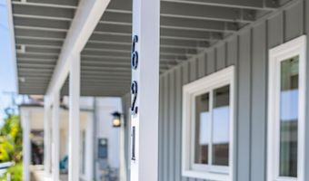 621 Beach Dr, Aptos, CA 95003