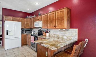 8404 Fossilsaurus Ln, Ash Grove, MO 65604