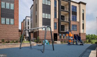 22170 PENELOPE HEIGHTS Ter, Ashburn, VA 20148