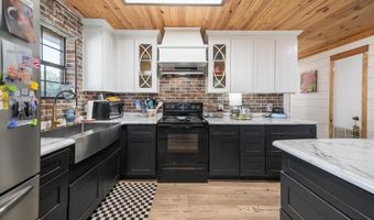 15 Anthony St, Belmont, MS 38827