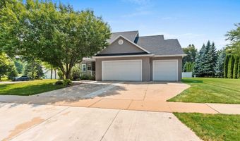 321 E APPLE CREEK Rd, Appleton, WI 54913