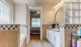 10720 NE 10th St, Midwest City, OK 73130