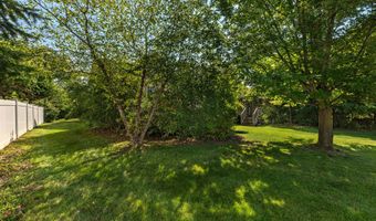 3148 Fenview Dr, Ann Arbor, MI 48108