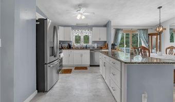 15 Driftwood Dr, Coventry, RI 02816
