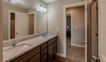 2012 NW Applewood St, Ankeny, IA 50023