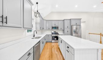 6 Mchugh Ave, Billerica, MA 01821
