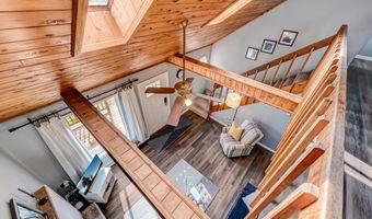 227 Valley View Dr, Albrightsville, PA 18210