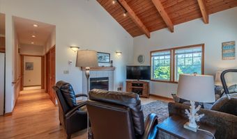 1312 VILLAGE Loop, Bandon, OR 97411