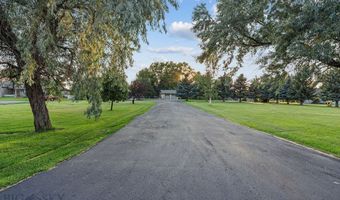 26 Big Chief Trl, Bozeman, MT 59718