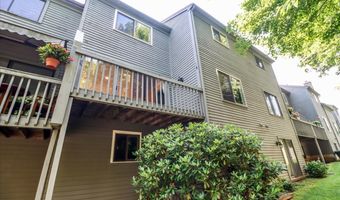 22 Ledgewood Dr 22, Brookfield, CT 06804