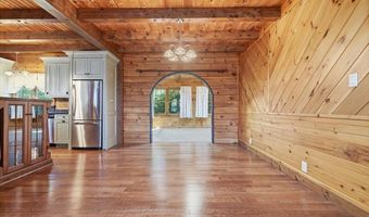 14 E Point Rd, Albrightsville, PA 18210