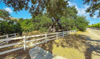 6461 Chesebro Rd, Agoura Hills, CA 91301
