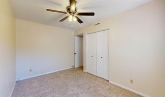 721 Meadow Pl, Ames, IA 50010