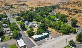 90 2nd St, Asotin, WA 99402