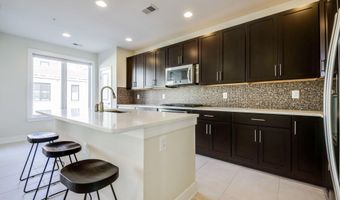 1224 MAIN LINE Blvd 102, Alexandria, VA 22301