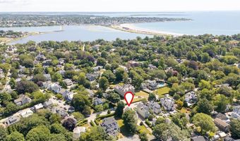 22 Greenough Pl, Newport, RI 02840