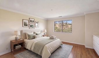 707 S Live Oak Park Rd, Fallbrook, CA 92028