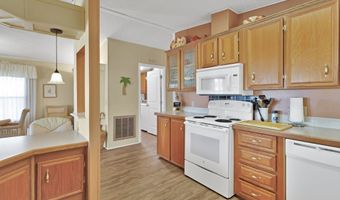 921 Dogwood Dr, Barefoot Bay, FL 32976