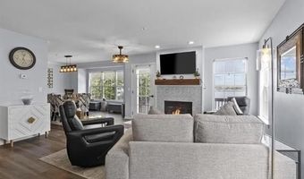 25 BAYSIDE Dr, Bayonne, NJ 07002