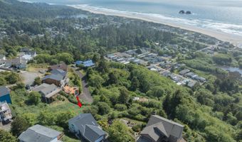 461 S Home Ct, Rockaway Beach, OR 97136