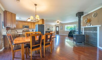 6679 Meadowlark Ln, Anderson, CA 96007