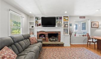 434 N Quidnessett Rd, North Kingstown, RI 02852