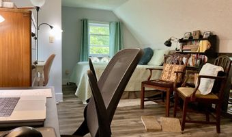 10 Aegis Dr, Bath, ME 04530