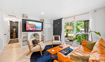4508 Ivanhoe Pl, Charlotte, NC 28205