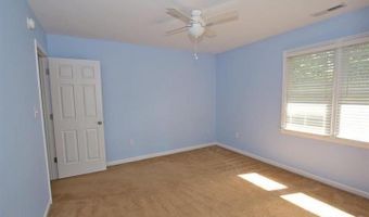 1036 Mica Lamp Ct, Apex, NC 27502