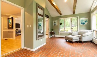 20 Lincoln Dr, North Smithfield, RI 02896