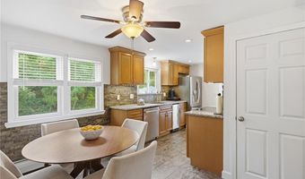 72 Fairweather Ave, Cranston, RI 02910